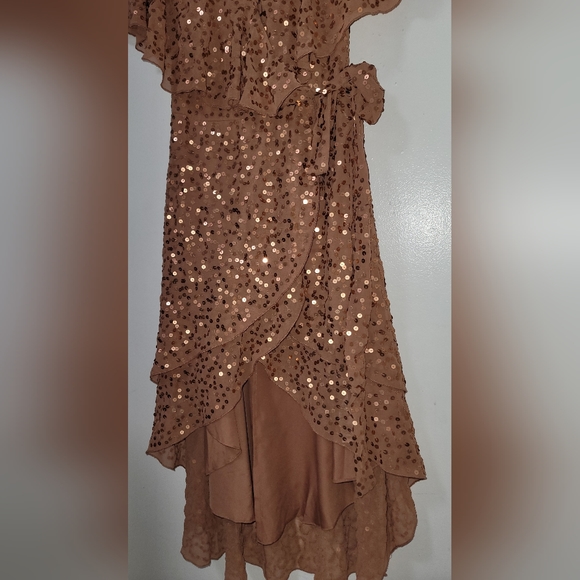 ASOS Design Copper Scatter Sequin Dress Cape Back High Low Hem Size 6 - Picture 7 of 16